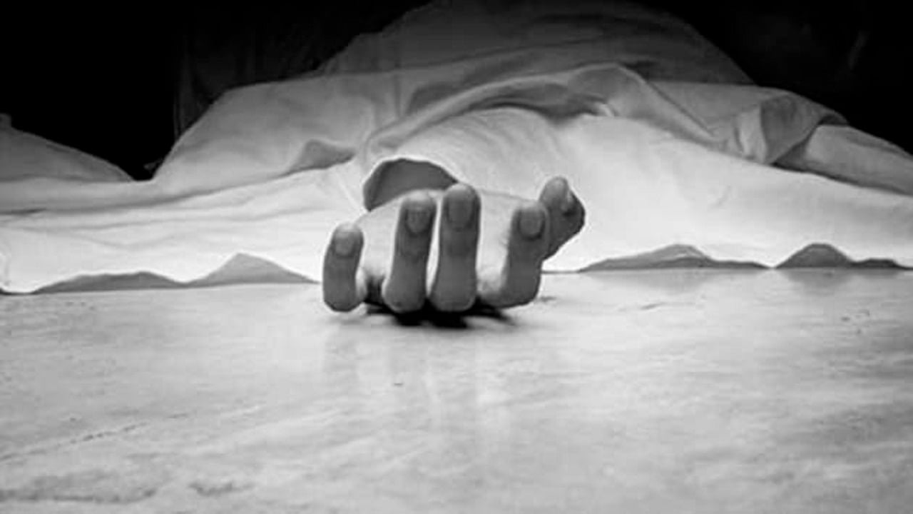 दुखद! बेटी की शादी का कार्ड बांटने निकले थे पिता, सड़क हादसे में हो गई मौत, परिवार में मातम