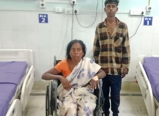 हाय रे अंधविश्वास ! घर में सो रही महिला को डायन बताकर गांव के लोगों ने घसीटकर पीटा, पढ़ें गुमला का खौंफनाक मामला
