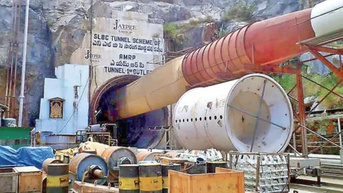 तेलंगाना में टनल हादसे में लापता मजदूर संतोष के पुतले का परिजनों ने किया अंतिम संस्कार, सात वर्षीय बेटे ऋषभ ने दी मुखाग्नि