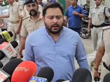 देश सेवा में हमेशा आगे रहा है बिहार, तेजस्वी यादव ने शहीद मो. इम्तियाज की शहादत को किया सलाम, पीएम से की विशेष सत्र की मांग