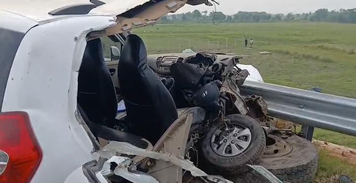 Bihar News:बाढ़  में दर्दनाक सड़क हादसा, मौके पर बेगूसराय डीडीसी के प्रधान लिपिक की मौत, पढ़ें वजह