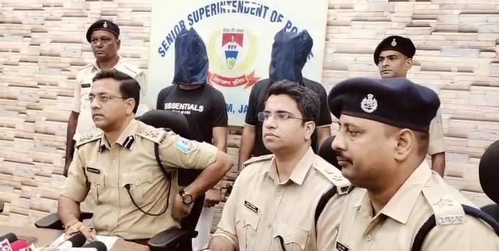 Crime News:अपराधिक वारदात को अंजाम देने की मंशा से घूम रहे थे दो बदमाश, जमशेदपुर पुलिस ने गिरफ्तार कर भेजा जेल