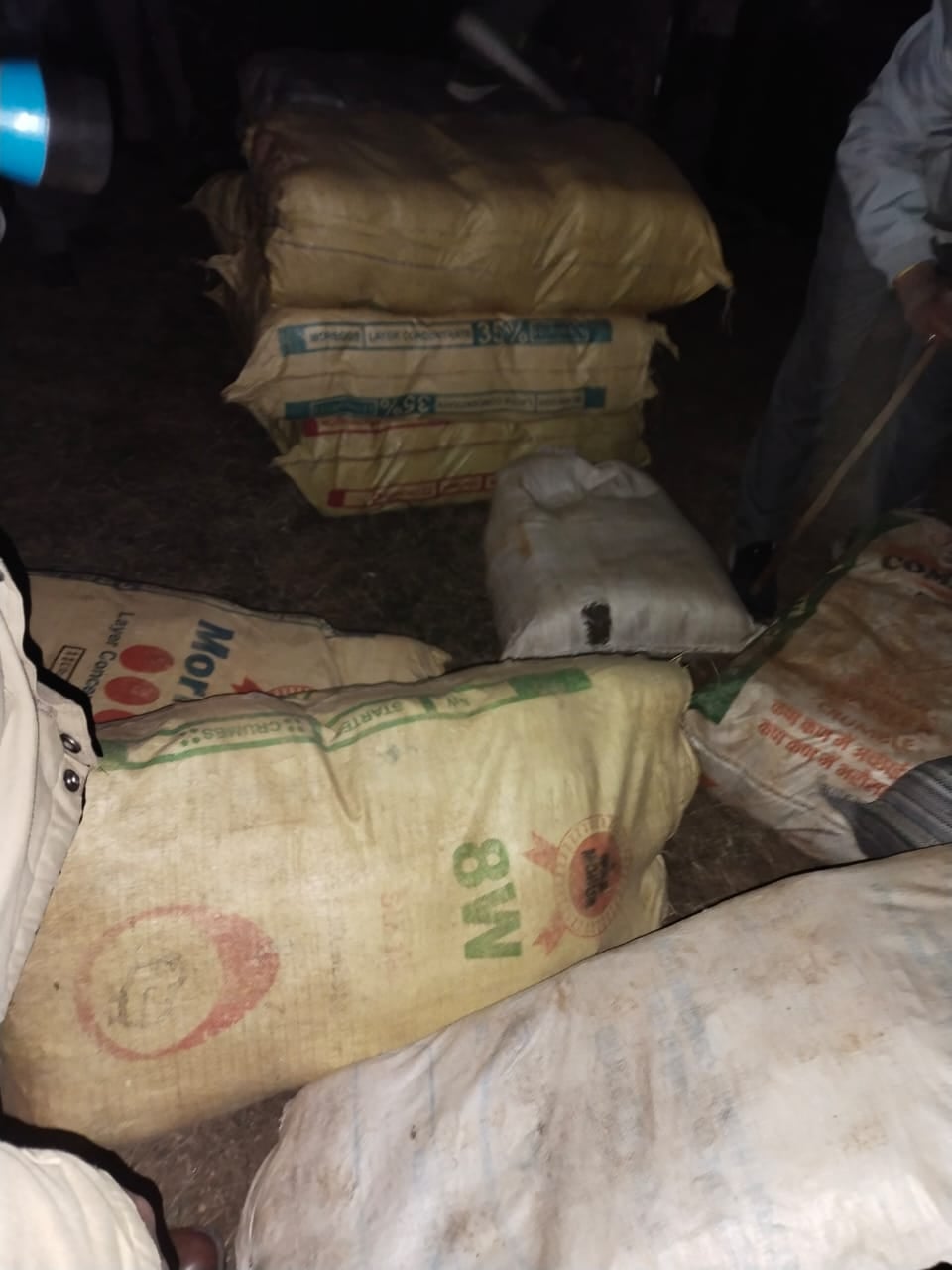 लौह अयस्क लदे टेलर से तीन क्विंटल गांजा बरामद किया, गिरफ्तार तस्कर से पुलिस-एनसीबी कर रही पूछताछ