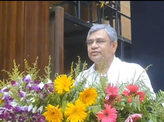 एशिया के पहले रेल कारखाना को रेल मंत्री ने दी बड़ी सौगात, पेश किया 350 करोड़ का एक्शन प्लान, जानिए