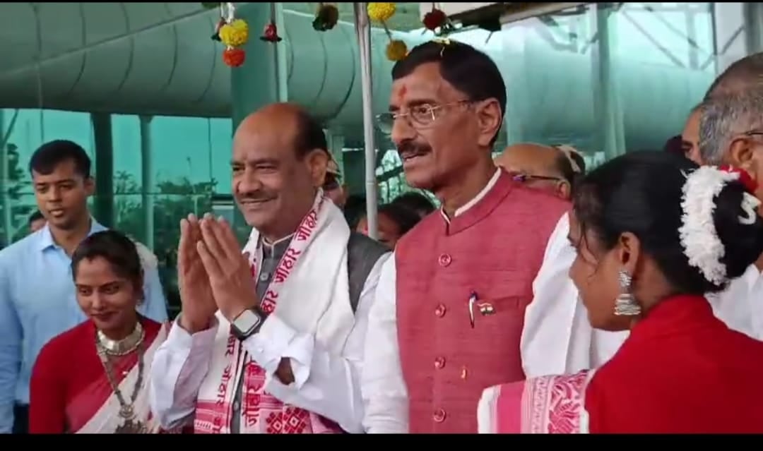 झारखंड की धरती पर लोकसभा अध्यक्ष ओम बिरला का हुआ भव्य स्वागत, भगवान बिरसा मुंडा की धरती को किया नमन
