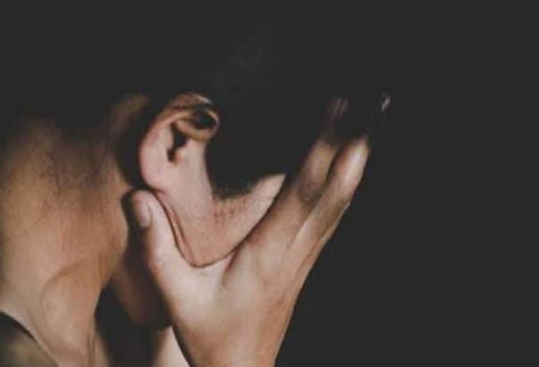 वहशीपन की हद! पहले दलित युवक को बंधक बनाकर जमकर पीटा फिर बनाया मुर्गा, पेशाब पिलाने की भी कोशिश