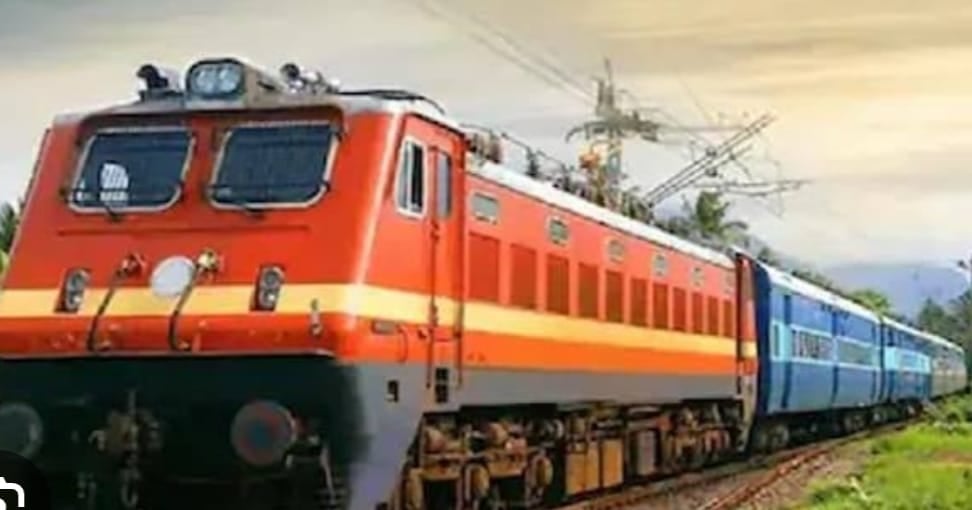 क्या आप रेलवे से रिटायर्ड हैं, तो आपके लिए खुल गया है रि-इंगेजमेंट का पिटारा, पढ़िए कैसे कर सकेंगे आवेदन, क्या रहेंगी शर्ते