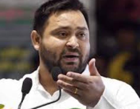 तेज प्रताप के 'जयचंद' ट्वीट पर बोले तेजस्वी यादव, राष्ट्रीय अध्यक्ष का निर्णय सर्वोपरि, निजी जीवन पर नहीं करूंगा टिप्पणी