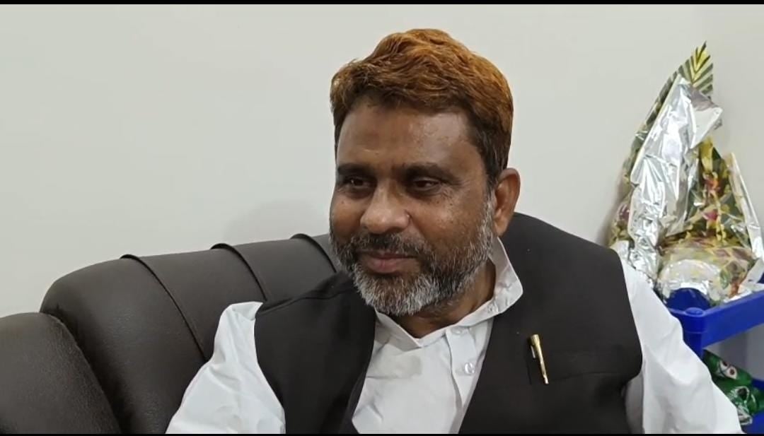 बिहार की राजनीति में नई करवट: AIMIM ने RJD-कांग्रेस से गठबंधन की पहल की