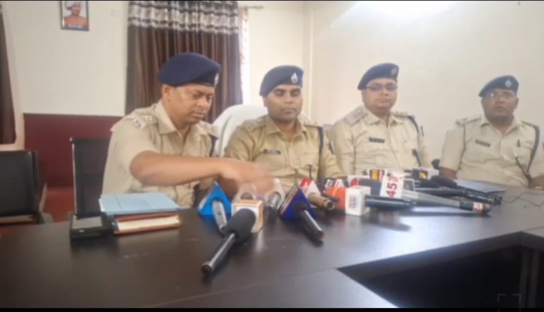Crime & Criminals : धनबाद पुलिस के अभेद्य किले को भेद नहीं पाए बिहार-बंगाल -झारखंड के अपराधी, चार करोड़ के डाका के पहले ऐसे धरे गए !