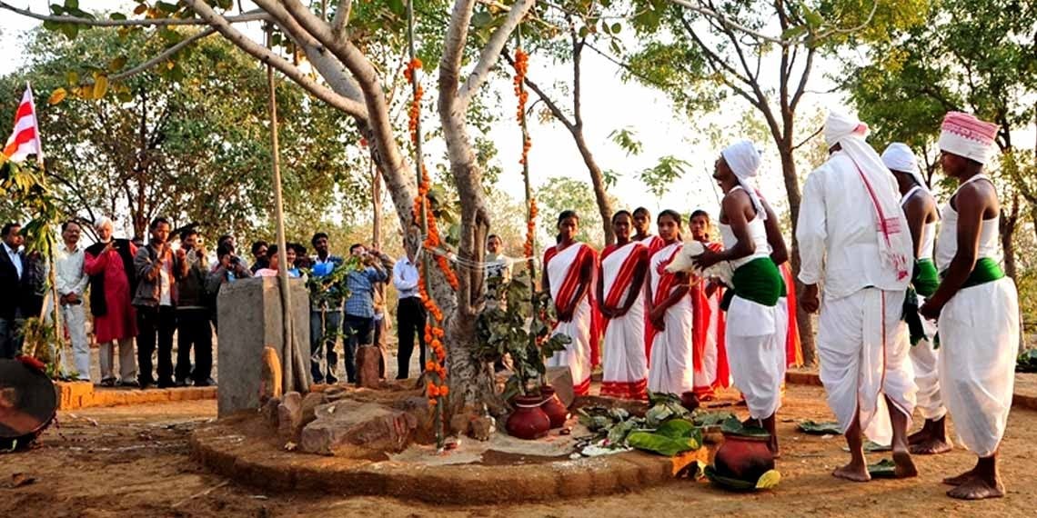 क्या है सरना धर्म विवाद! आदिवासी समाज क्यों है हेमंत सरकार से नाराज, समझिए पूरा मामला