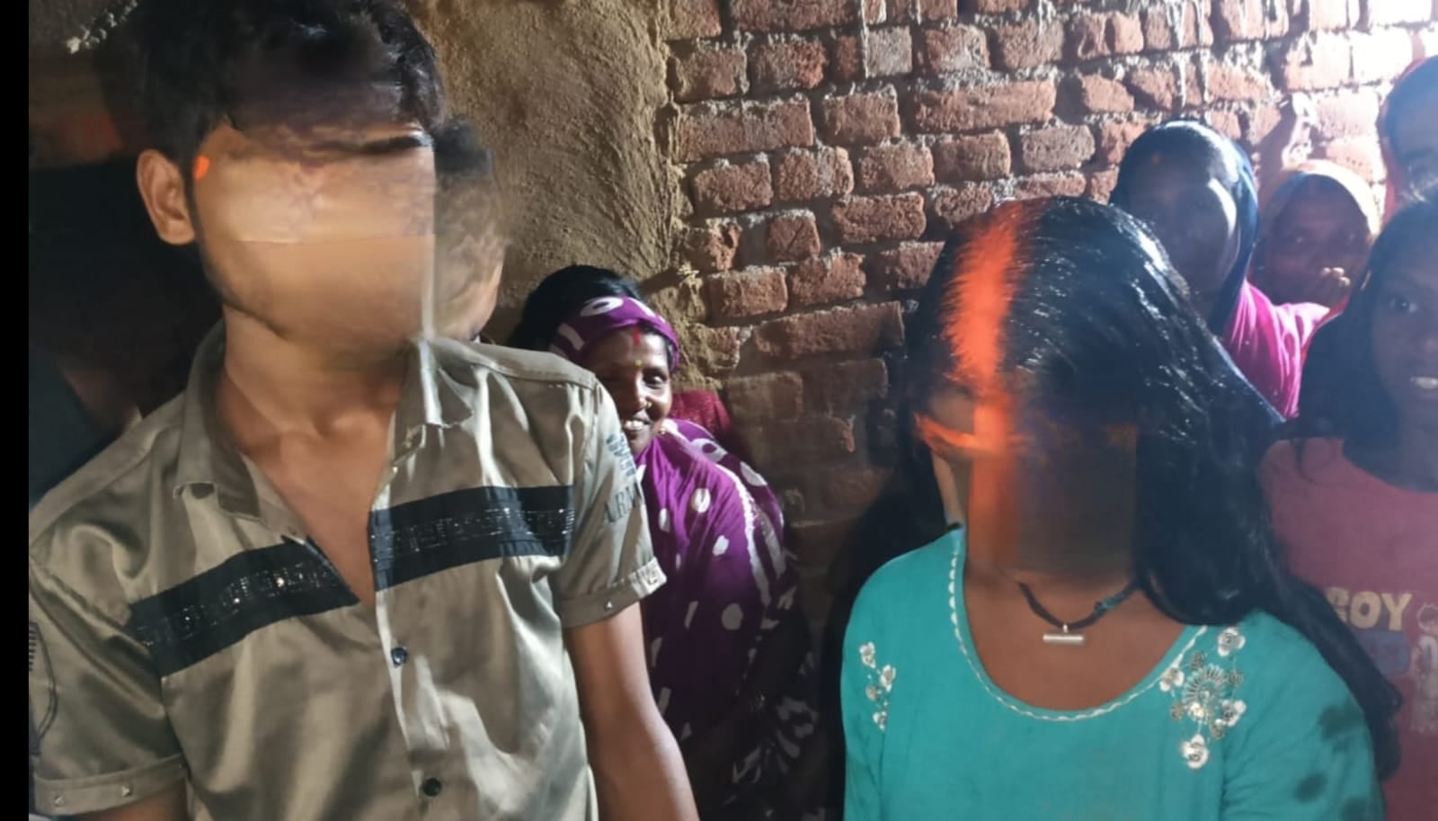 दुमका: ग्रामीणों ने पोक्सो पीड़िता के साथ आरोपी की करवा दी शादी, सीडब्ल्यूसी ने बाल विवाह का मामला दर्ज करने का दिया निर्देश