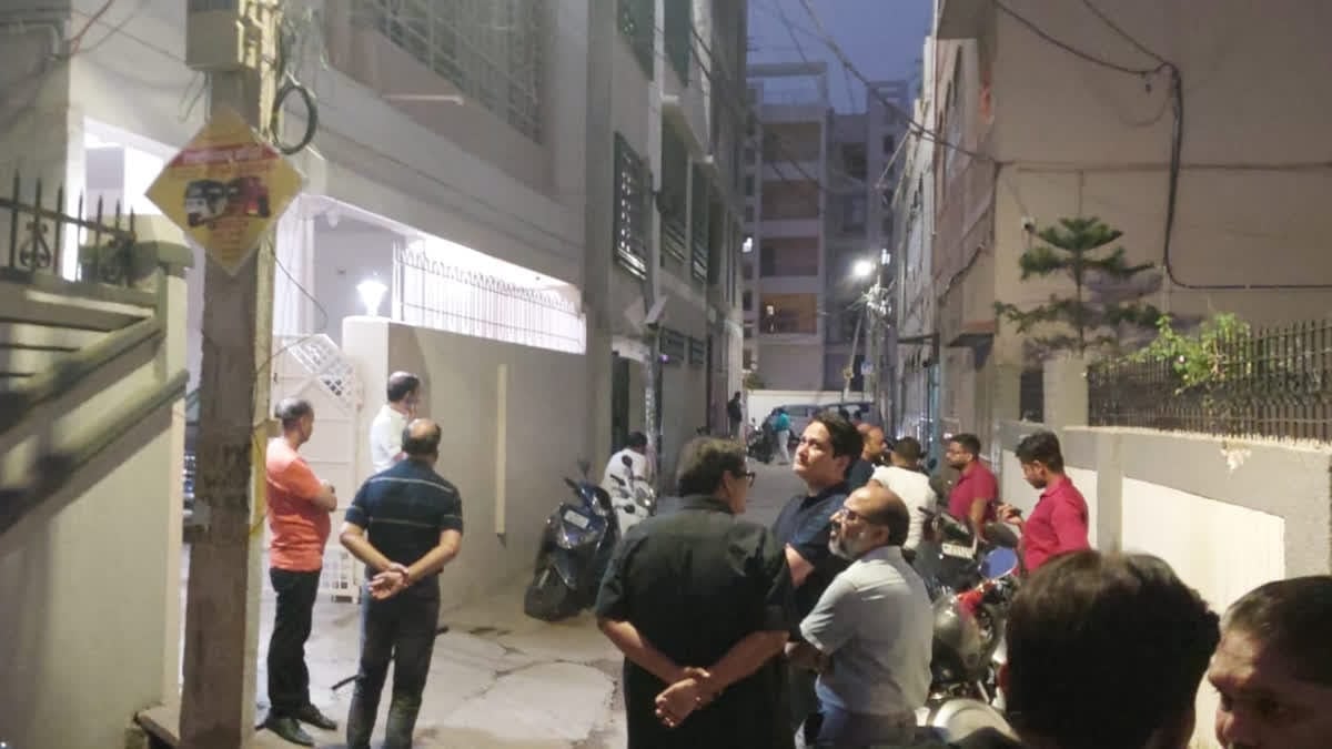 Breaking : राजधानी रांची  में कोयला व्यपारी मनीष धनुका को गोली लगने की सूचना , मौके पर पहुंची पुलिस