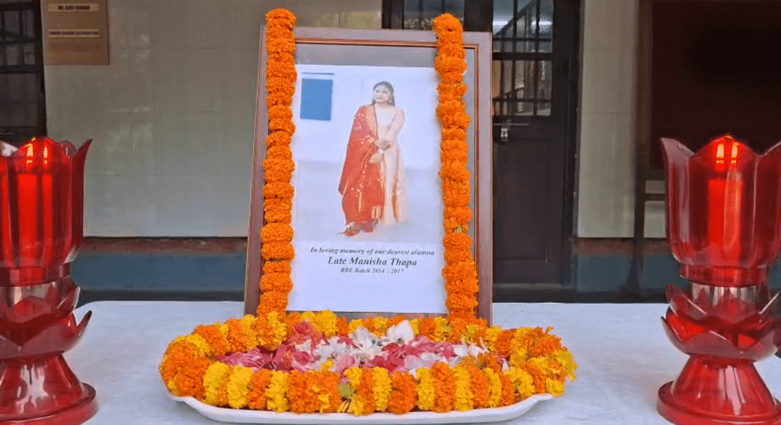 मनीषा थापा को कॉलेज में दी गई नम आंखों से विदाई, सहपाठियों ने याद में लगाए पौधे