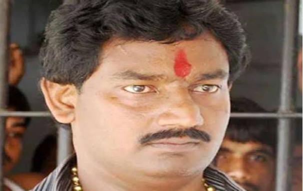 BREAKING: आरजेडी विधायक रीतलाल यादव के गांव में पुलिस की बड़ी रेड, जमीन विवाद में गुर्गों की तलाश