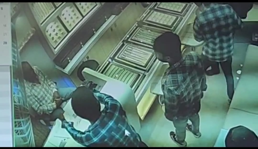 बोकारो के चास में गहना दुकान डाका कांड से क्यों दवाब में है धनबाद पुलिस, पढ़िए इस रिपोर्ट में