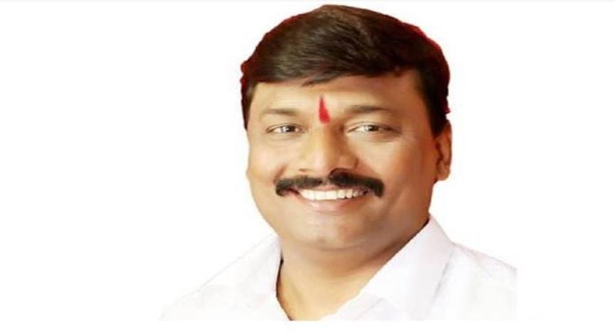 भाजपा नेता पर लगा महिला पुलिस अधिकारी से छेड़छाड़ का आरोप, थाने में केस हुआ दर्ज, पढ़िए कहां का है मामला