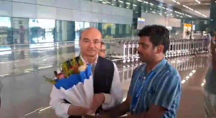 बिहार विधानसभा चुनाव को लेकर एक्शन में चुनाव आयोग, 9 सदस्यीय टीम पहुंची पटना, जल्द चुनावी तिथि का हो सकता है ऐलान