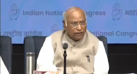 मल्लिका अर्जुन खड़गे ने बिहार को बताया छोटा मोटा राज्य तो हो गया भारी बवाल, चौतरफा घिर गई कांग्रेस