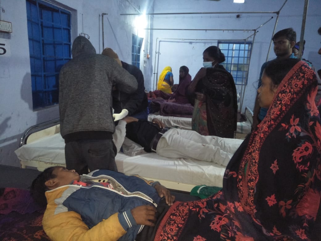 मूर्ति विसर्जन के दौरान दो  पक्षों में झड़प , छह लोग घायल