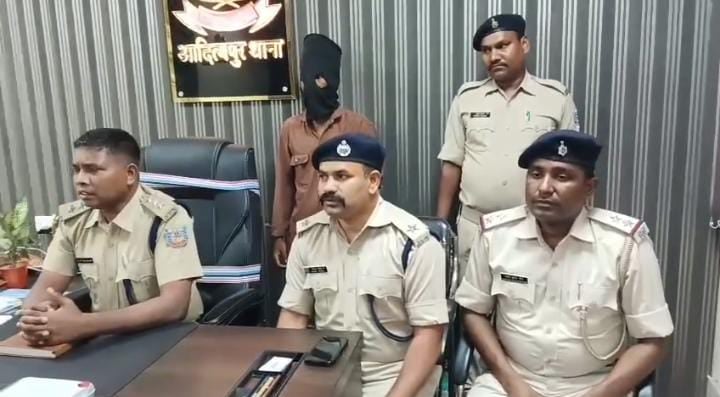 सरायकेला पुलिस को मिली बड़ी सफलता, ब्राउन शुगर के साथ ड्रग पेडलर को किया गिरफ्तार