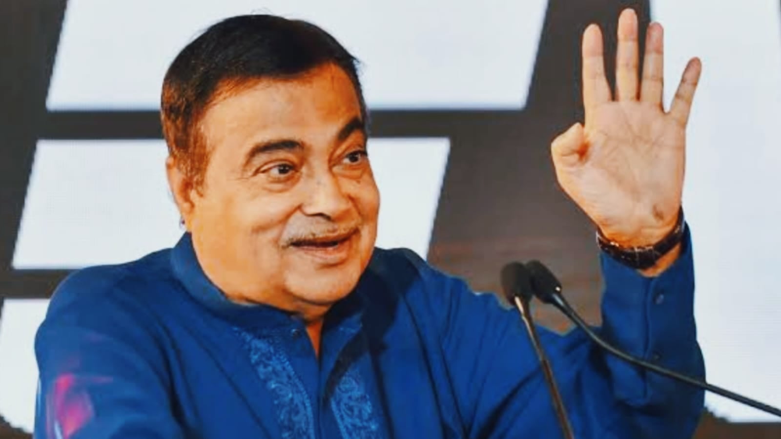 BREAKING: गढ़वा में फंसे परिवहन मंत्री नितिन गडकरी, उड़ान भरने की नहीं मिली अनुमति, रातू एलिवेटेट कॉरिडोर का करना है उद्घाटन