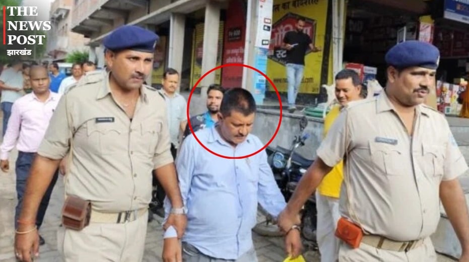 BREAKING:  20 हजार रुपये रिश्वत लेते नप गए राजस्व कर्मचारी, ACB ने रंगेहाथों दबोचा