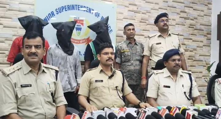 जमशेदपुर: बिष्टुपुर में हुई फायरिंग मामले का खुलासा,पुलिस ने 3 को किया गिरफ़्तार,पढे किसने और क्यों की थी फायरिंग