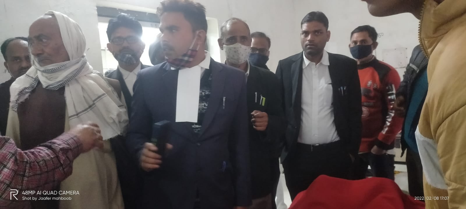 जमीनी विवाद में महिला अधिवक्ता के साथ मारपीट, MMCH में भर्ती