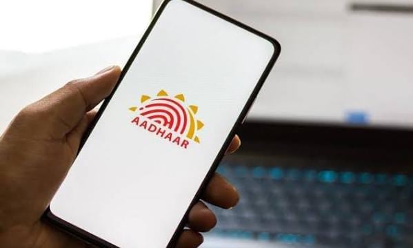 आखिर क्यों UIDAI ने 1.2 करोड़ लोगों का आधार किया डिएक्टिवेट,जल्दी करे चेक कहीं आपका भी नाम तो नहीं है शामिल
