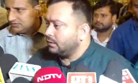 Bihar Politics: बिहार में फिर शराबबंदी पर तेज हुई सियासत, तेजस्वी यादव ने कहा सरकार बनी तो होगी समीक्षा