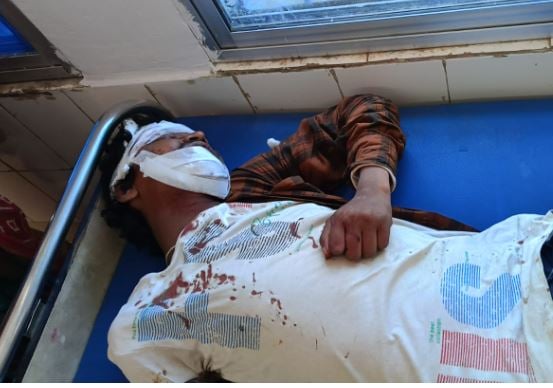 बच्चों को स्कूल छोड़कर वापस लौट रहे पिता की स्कूटी दुर्घटनाग्रस्त, पुलिस ने पहुंचाया अस्पताल