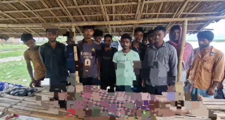 BIG BREAKING:साहिबगंज में नाव पलटने से 31 आदिवासी युवक गंगा नदी में डूबे,28 लोगों ने तैरकर बचाई जान,3 लापता