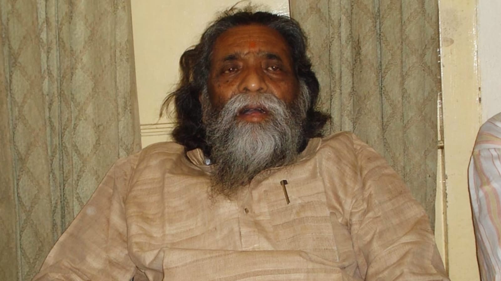 पीएम मोदी ‘गुरु जी’ को श्रद्धांजलि देने पहुंचे सर गंगा राम अस्पताल