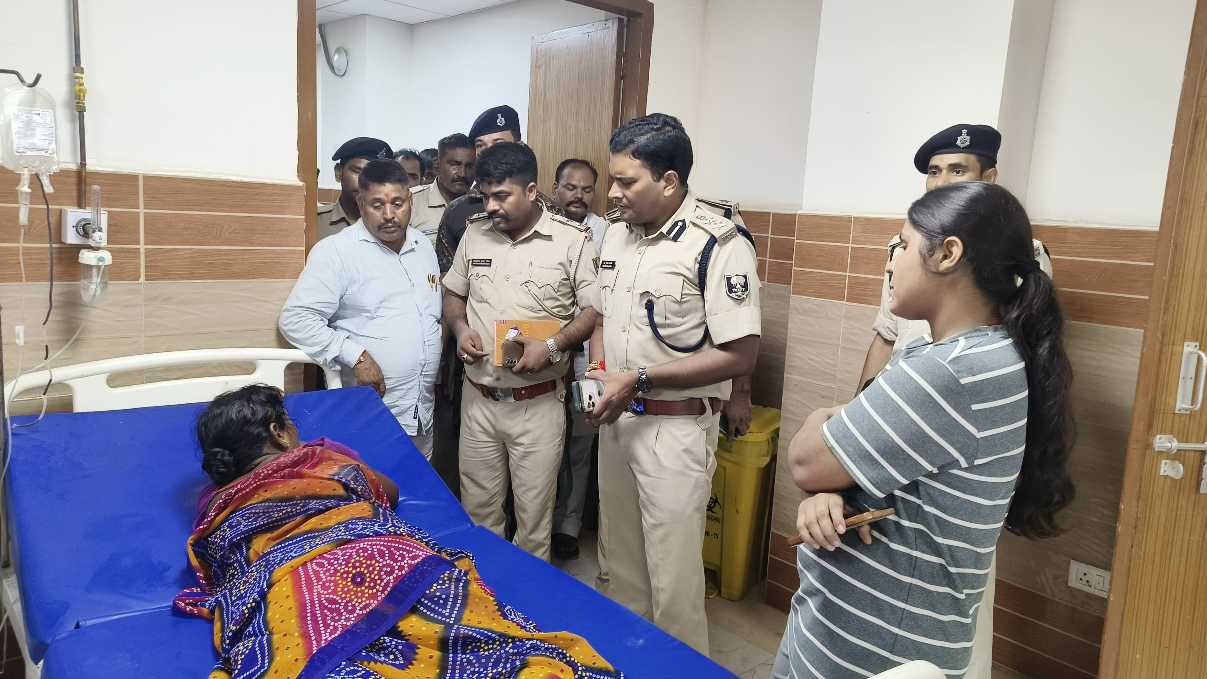 बाप रे! सनकी युवक ने एक-एक कर 8 लोगों को मारा चाकू,फिर लोगों ने पकड़ कर उसके साथ कर दिया ये खौफनाक कांड