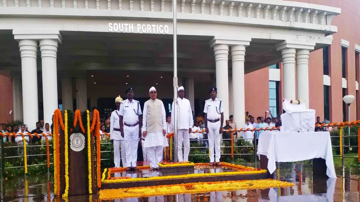 स्वतंत्रता दिवस पर झारखंड विधानसभा के अध्यक्ष रबींद्र नाथ महतो ने कहा- "आज का दिन आत्म आलोचना और चिंतन करने का दिन"