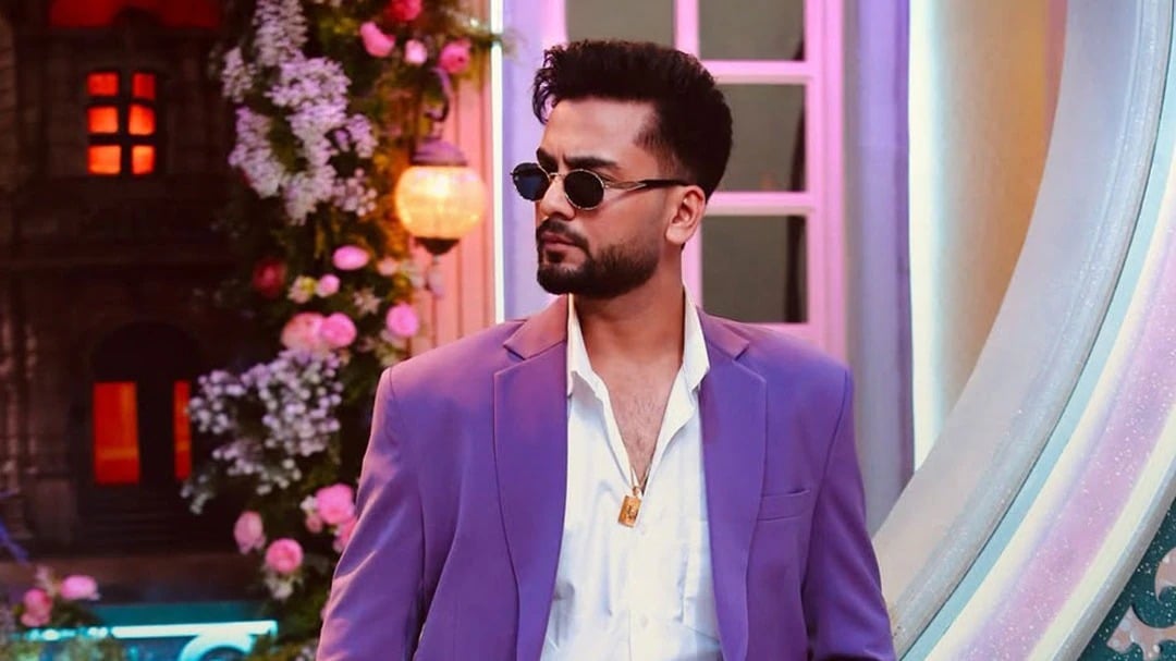 बिग बॉस विजेता और मशहूर यूट्यूबर एल्विश यादव के घर पर ताबड़तोड़ फायरिंग, 25 राउंड चलीं गोलियां