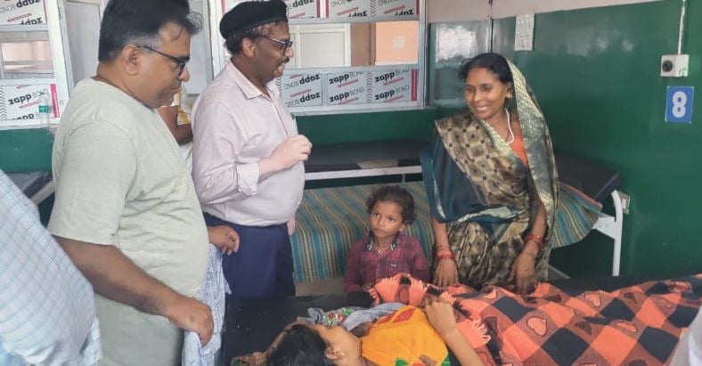 सीएस ने अनुमंडलीय अस्पताल हुसैनाबाद का किया औचक निरीक्षण, अस्पताल में 24 घंटे दुरुस्त रखने का निर्देश