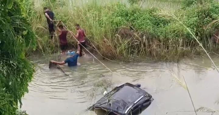 नालंदा में दर्दनाक हादसा, पानी से भरे गड्ढे में कार पलटने से  3 की मौत, एक घायल