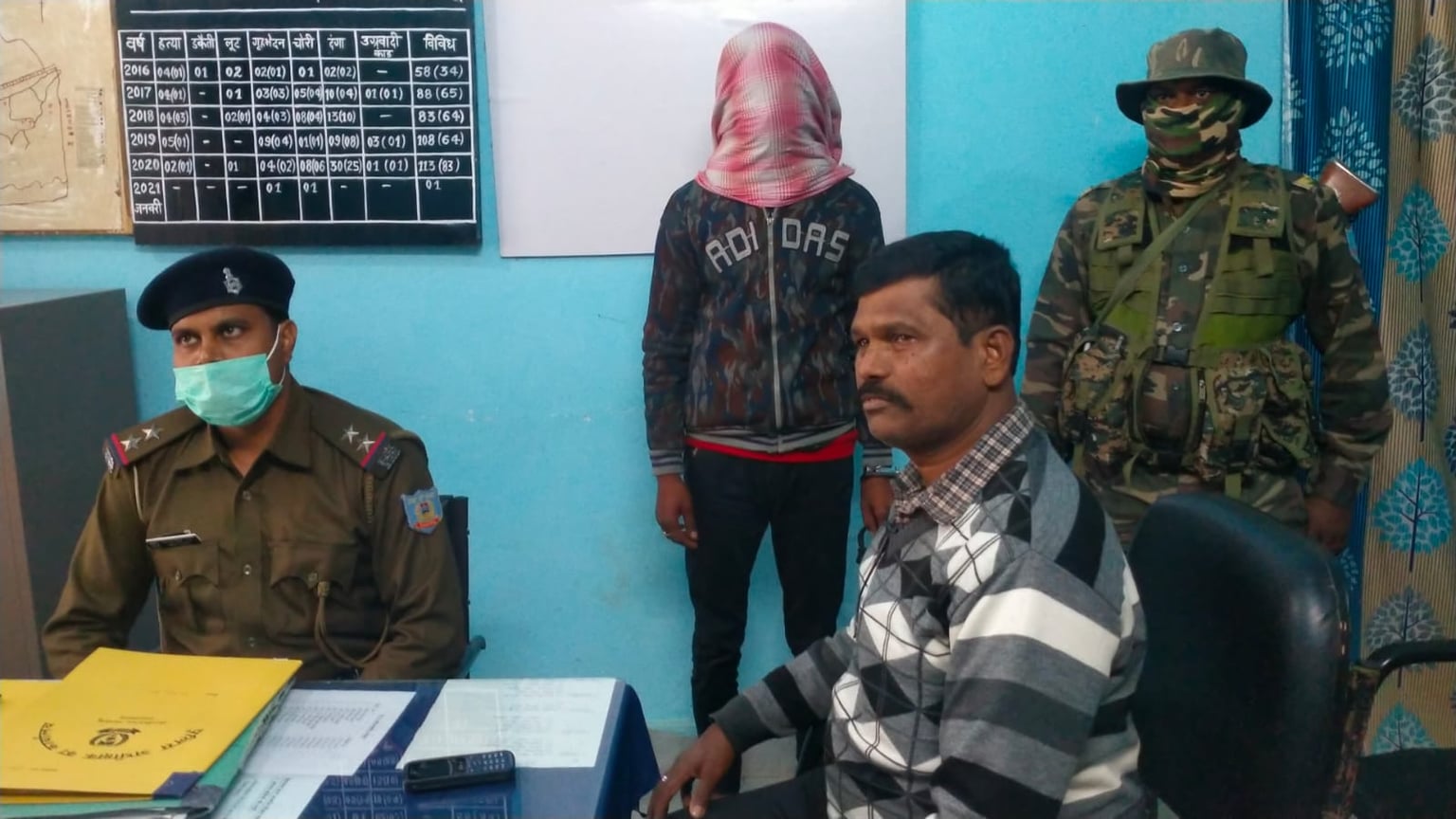 छात्रा का पीछा कर रहे अपराधी का गांव के युवक ने किया था विरोध ,युवक पर चला दिया गोली,एक गिरफ्तार