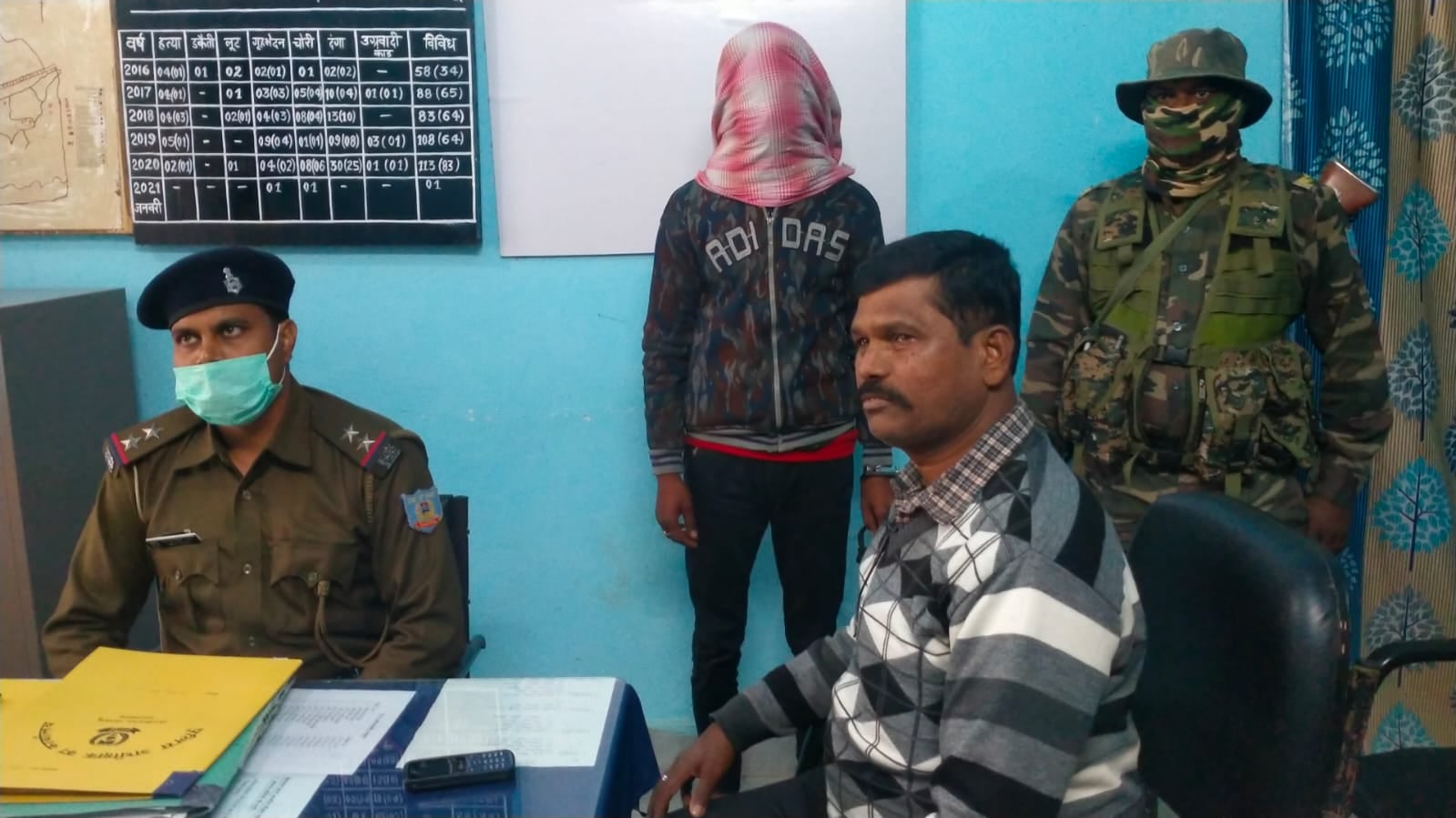 छात्रा का पीछा कर रहे अपराधी का गांव के युवक ने किया था विरोध ,युवक पर चला दिया गोली,एक गिरफ्तार