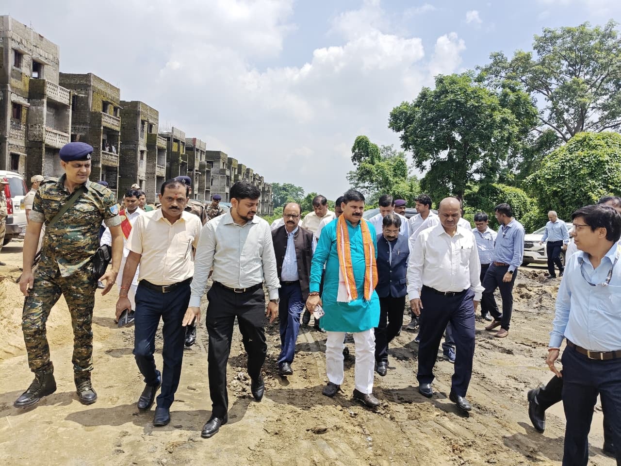 कोयला राज्य मंत्री पहुंचे धनबाद, बेलगड़िया में देखा पुनर्वासित लोगो के लिए क्या-क्या है सुविधाएं !