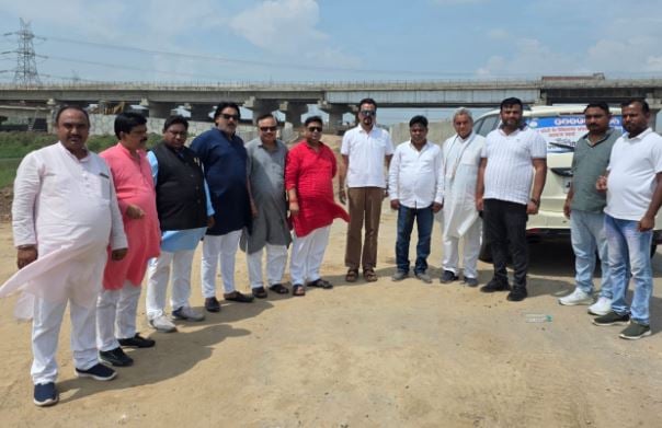 बिहार के वोट अधिकार यात्रा में शामिल होने दूसरी बार अशोक सिंह की अगुवाई में कांग्रेस टीम रवाना