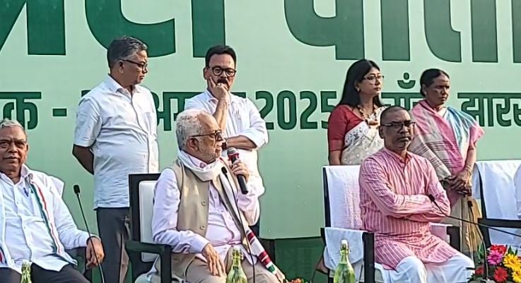 INDIA गठबंधन के उप राष्ट्रपति पद के उम्मीदवार बी सुदर्शन रेड्डी ने JMM से मांगा समर्थन, चुनाव में जीत की बनी रणनीति