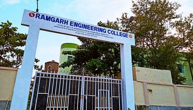 रामगढ़ इंजीनियरिंग कॉलेज में रैगिंग, सीनियर छात्रों ने की जूनियर की पिटाई, दर्ज हुआ FIR दर्ज, मचा हड़कंप