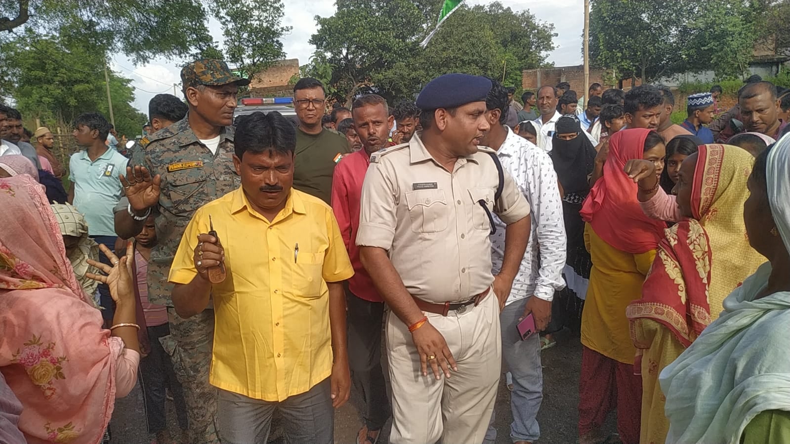 बोकारो: साड़म में असमाजिक तत्वों ने किया आपसी सौंदर्य बिगाड़ने का प्रयास, एसपी ने कहा, नही बक्से जाएंगे दोषी