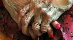 BREAKING : देवघर में वृद्ध महिला की चाकू मारकर हत्या, इलाके में दहशत का माहौल