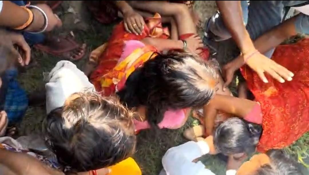 बाढ़: स्थानीय तालाब में डूबने से दो बच्ची की मौत, गांव में पसरा मातम