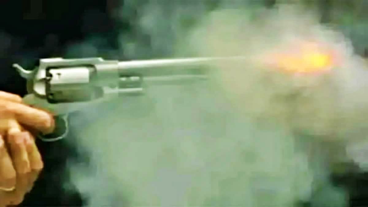 BIG BREAKING: रांची के रातू रोड में गोलीबारी, एक की मौत की खबर