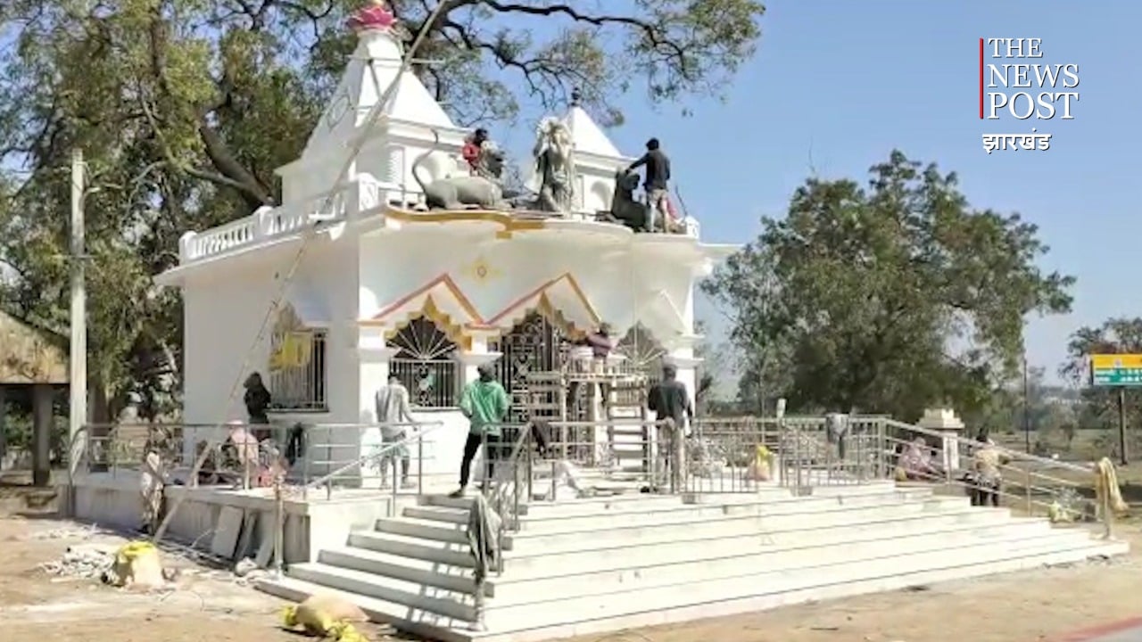 हिजाब विवाद के बीच निजी खर्चे पर मंदिर बनवा रहे श्रीकृष्ण भक्त नौशाद शेख, प्रतिमा का प्राण-प्रतिष्ठा कल